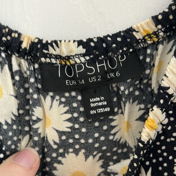 Topshop Daisy Off the Shoulder Top - Picture 3 of 3